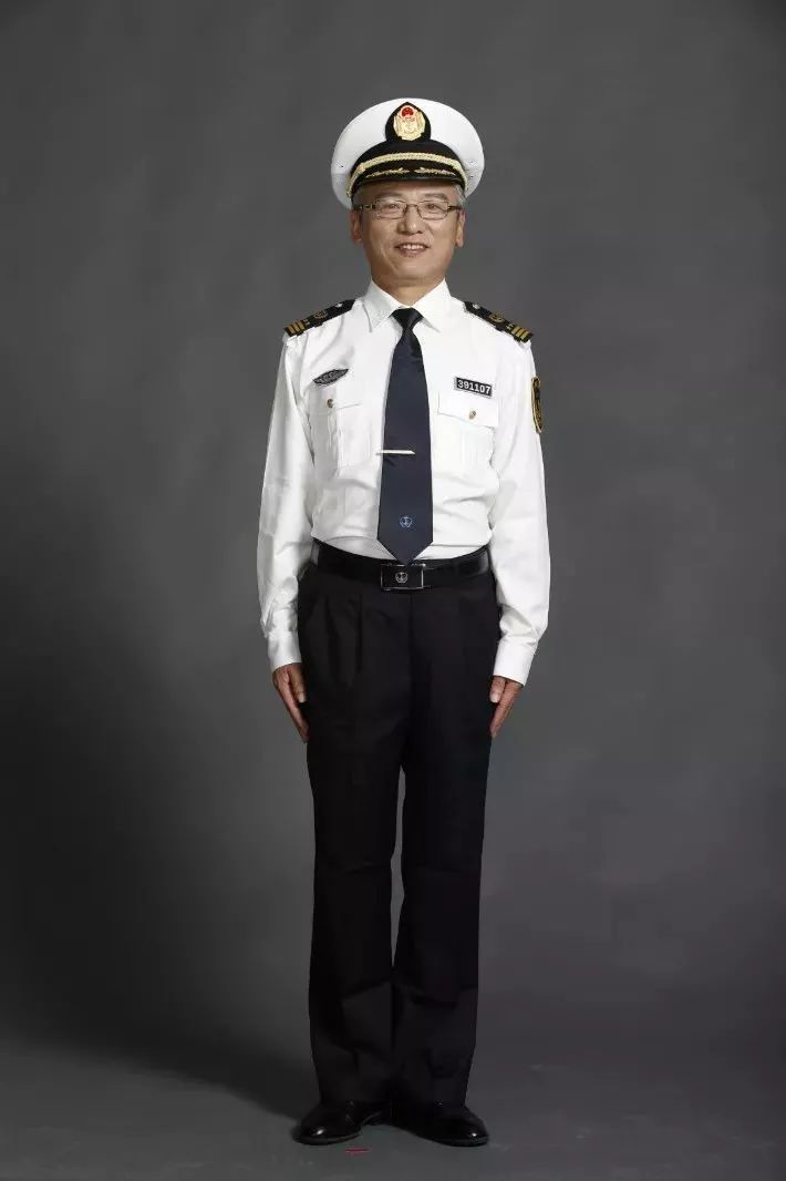 朱权华他是2019年省劳动模范只做一件事兢兢业业勤