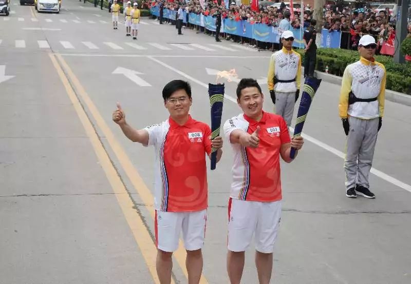 张鹏飞校长 西关小学图片