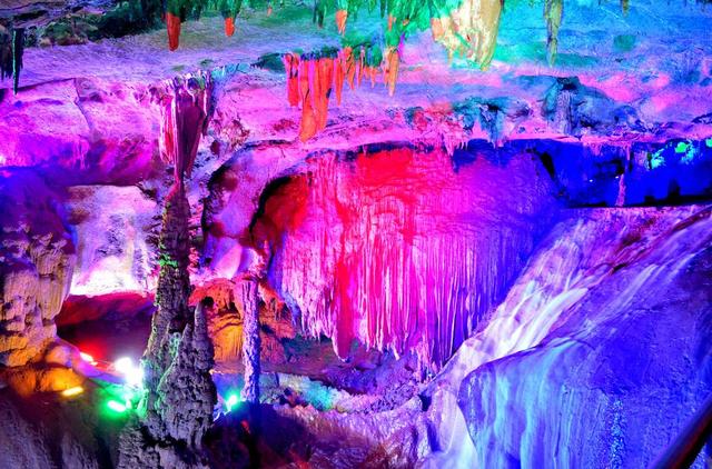 原创江西的"天下第一洞",形成至今已1.8亿年,4公里至少花4小时走完