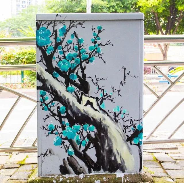 整治后却变身国画画廊因牛皮癣,雨水锈蚀等原因惨不忍睹周边配电箱