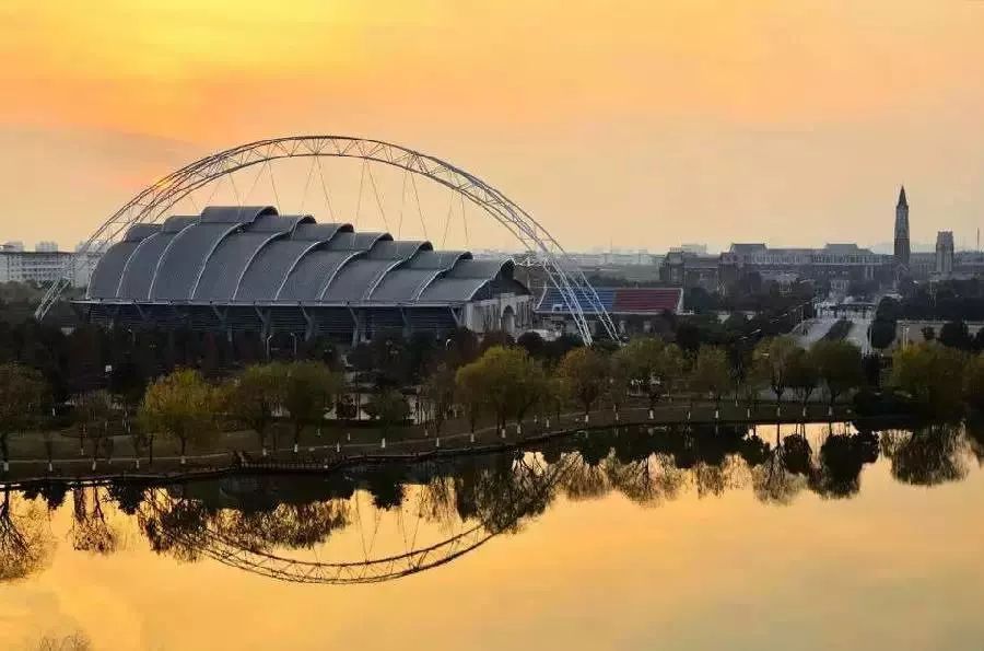 松江大学城七校校徽,你知道ta们的寓意吗?