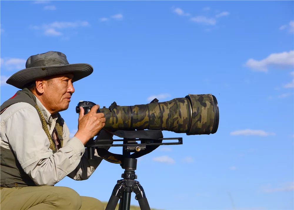 草原赞歌西鄂尔多斯的守望者