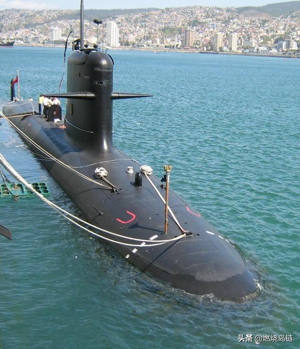 1/ 12 鲉鱼级潜艇(scorpene class submarine,也称为:鱿鱼级/天蝎级