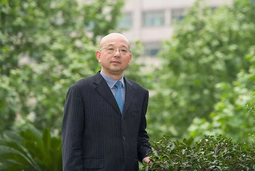 所有人,省中卢建华正在参评全省"师德标兵",请您帮忙来点赞!