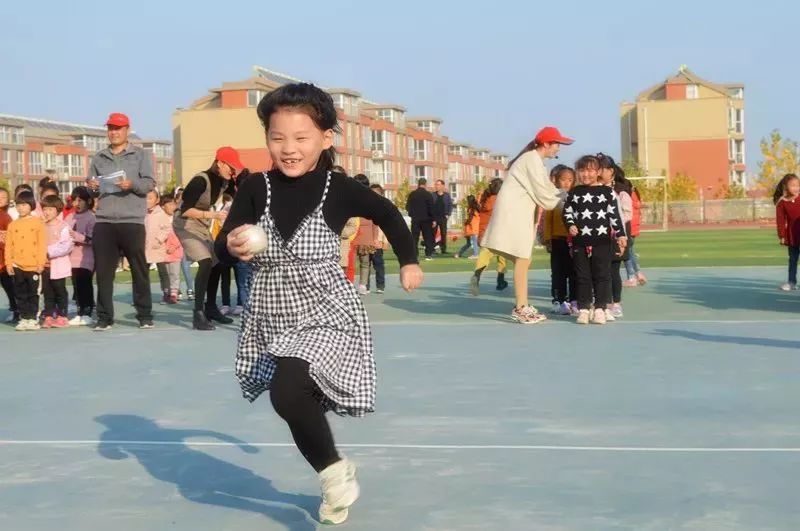 未成年人思想道德建设丨岚山区官山小学2019年举行我参与我运动我健康