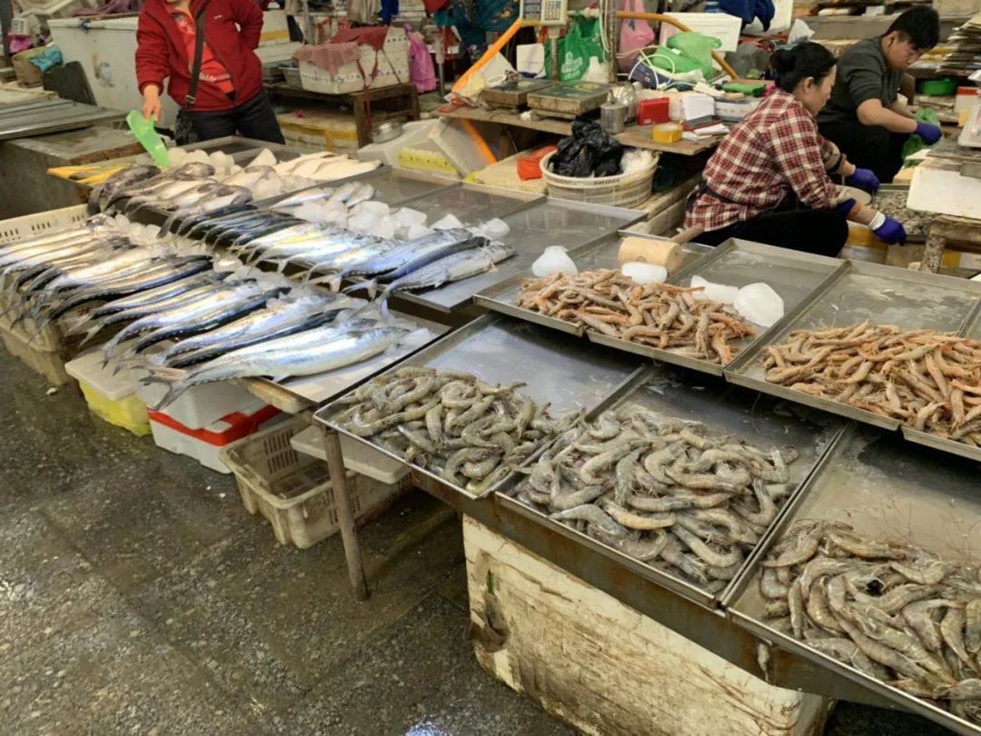 烟台海鲜市场实拍!这些海货竟大量上市!