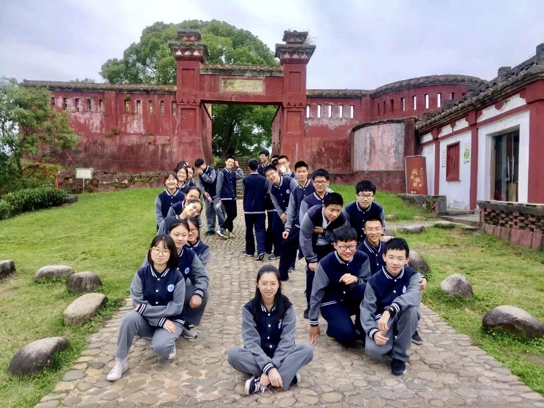 行走的课堂上海市浦东复旦附中分校学生走进福建闽越王城博物馆