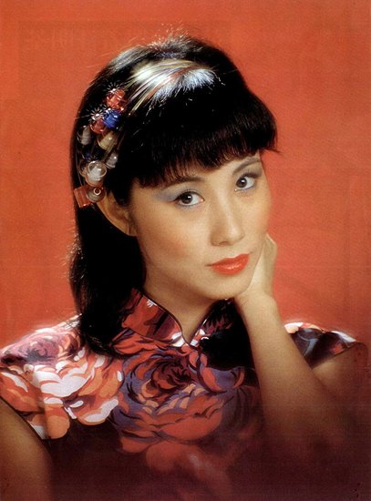 汪明荃说每两年就跟无线续约一次,田蕊妮正计划开演唱会!