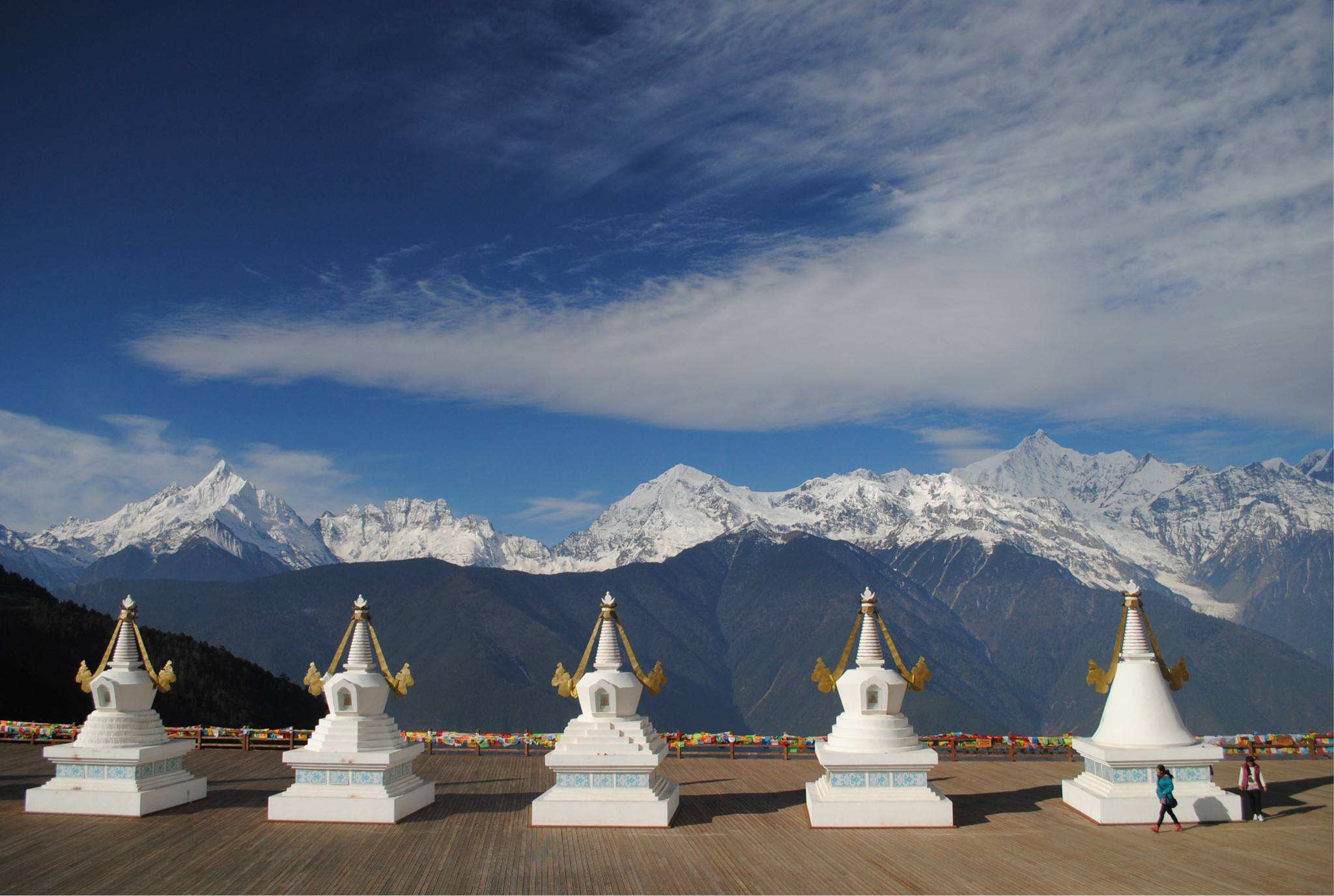 中国最美5座雪山,冰天雪地之中的风景如画,如人间仙境一般!