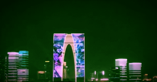 东方之门灯光秀再次绽放!_园区