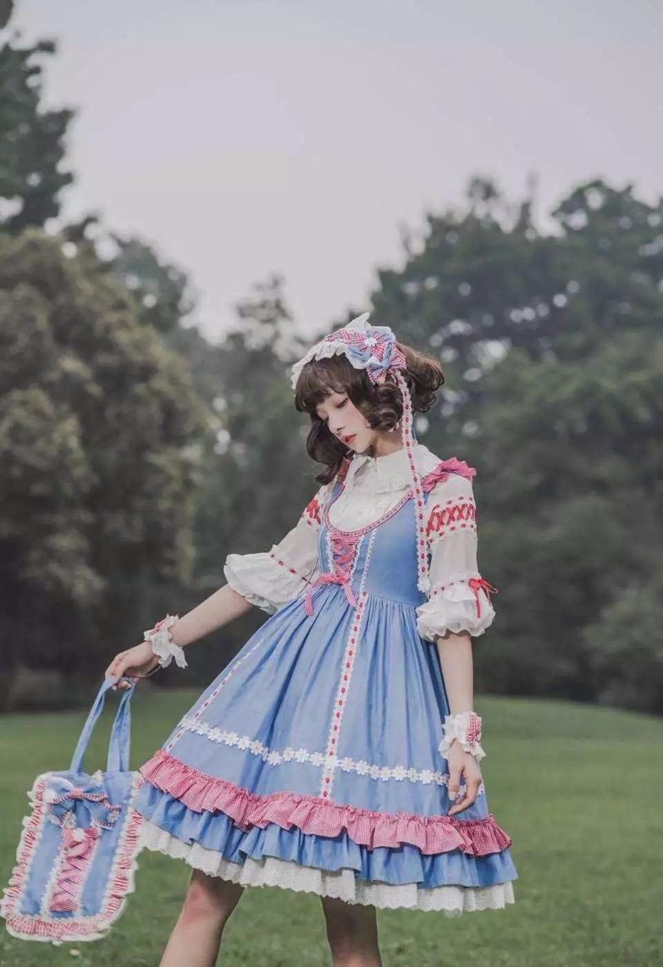 一套键帽9999元,年轻人的爱好有多烧钱?_lolita