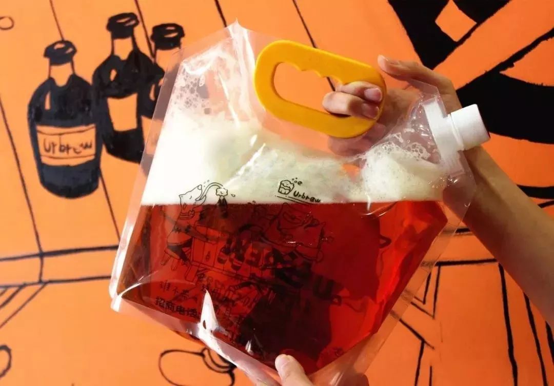 席卷新蔡的网红鲜酿啤酒超级福利劲爆来袭早就闻到酒香味了