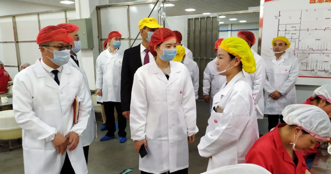 上午十点,公司执行董事冯丽桦,董事长特别助理王益祥等总部领导一行