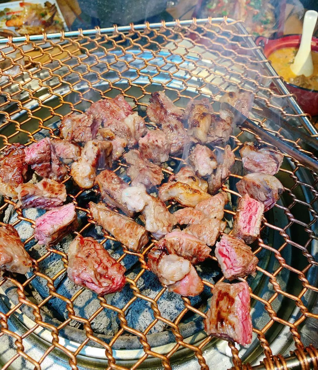 长春独一家延边黄牛肉鲜肉现切现烤菜品丰富酒水齐全喝酒吃肉好地方