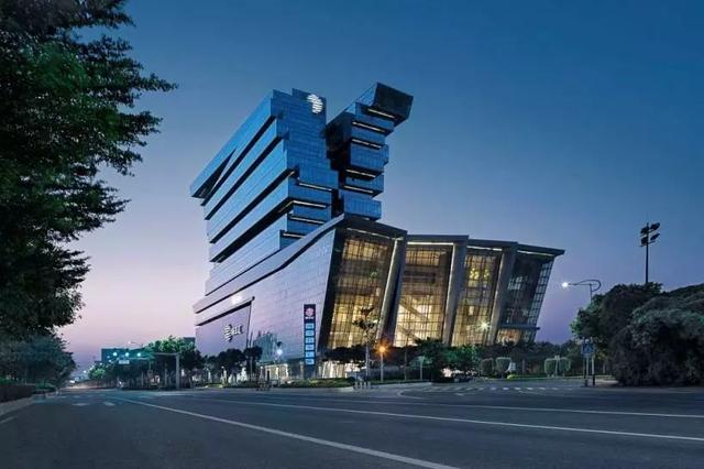 南丰国际会展中心(简称nicec) ,是香港南丰集团投资内地的重大项目,总