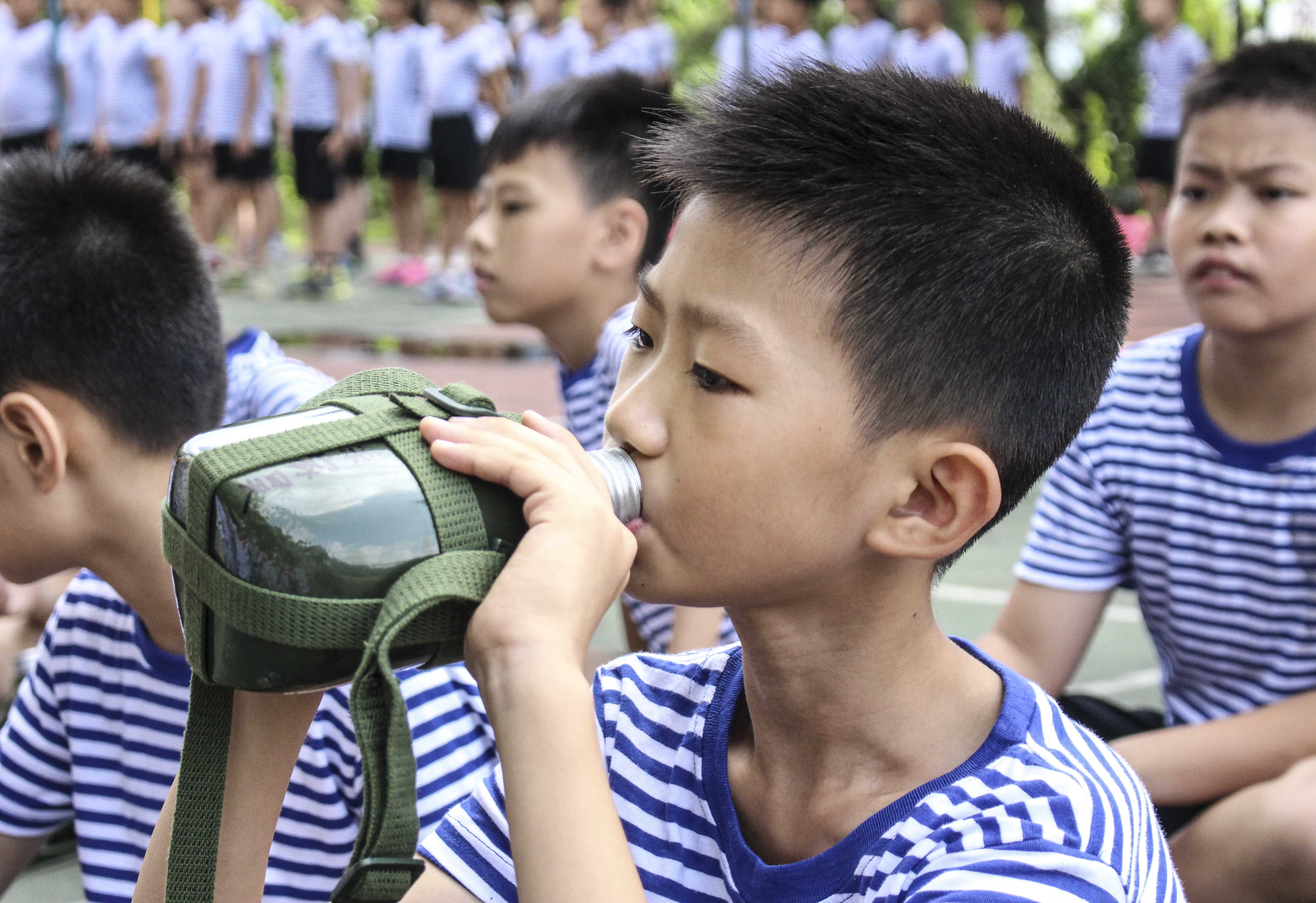 黄埔军校夏令营:《特战精兵》想让孩子不再叛逆,请先成为他的朋友