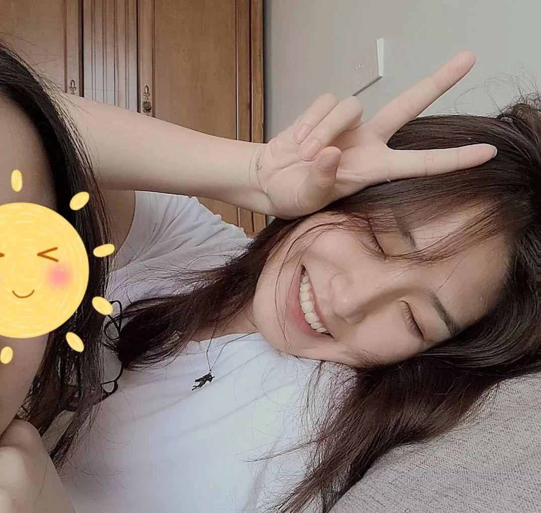 校花丨保持热情,期待相逢._刘禹希