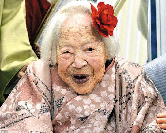 吉尼斯认证的最长寿老妇,享年118岁,长寿秘诀却让人颠覆三观