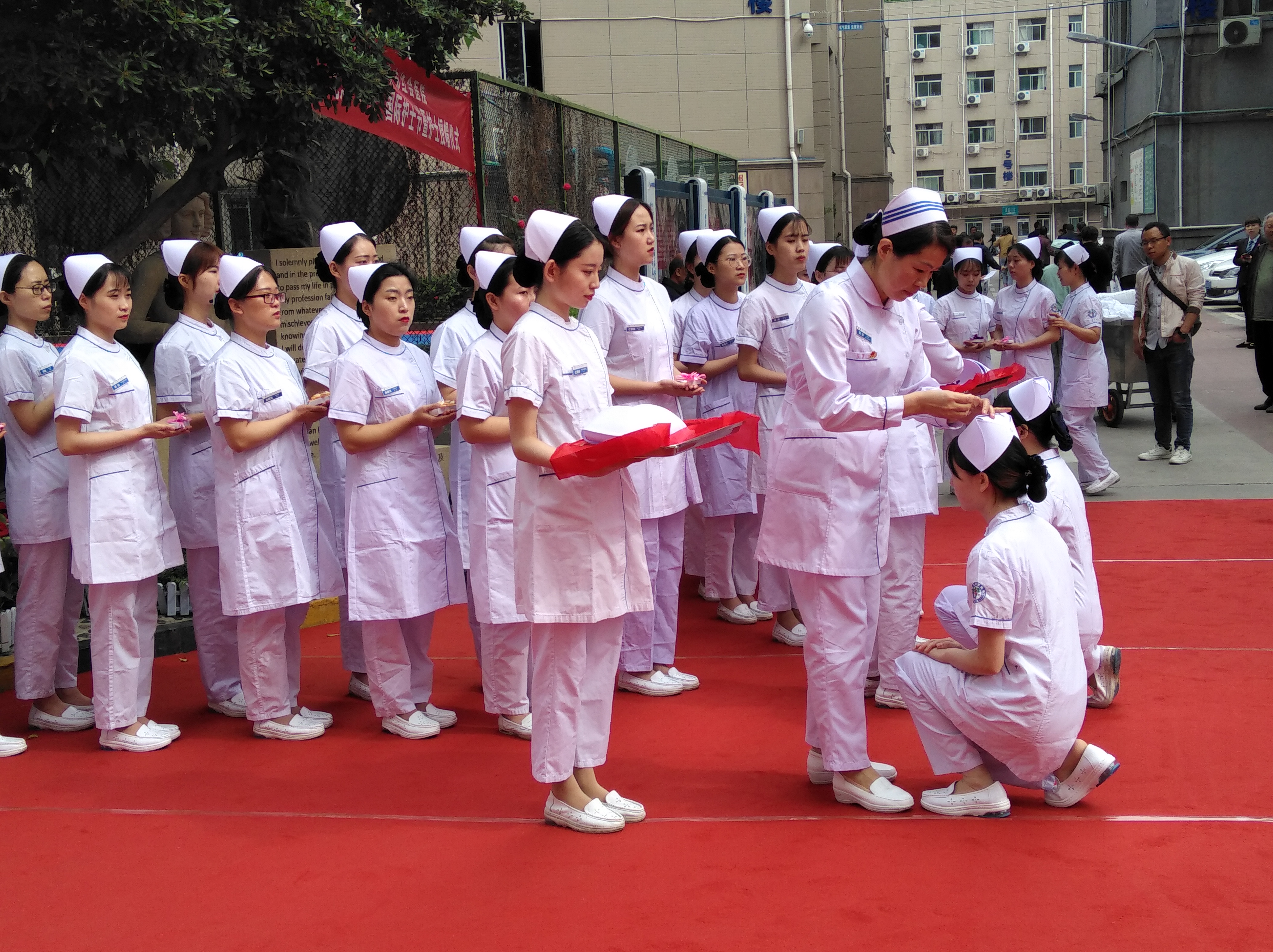 西安红会医院(西安红会医院咨询电话24小时)