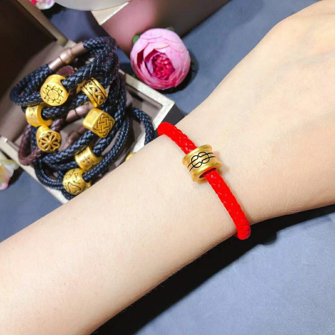 这样的手链佩戴在手真的很大气,而且黄金的珠子中还富含美好的寓意,有