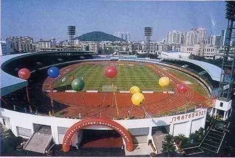 至今已有30余年番禺英东体育场开始投入使用1987年市桥大北路环形天桥