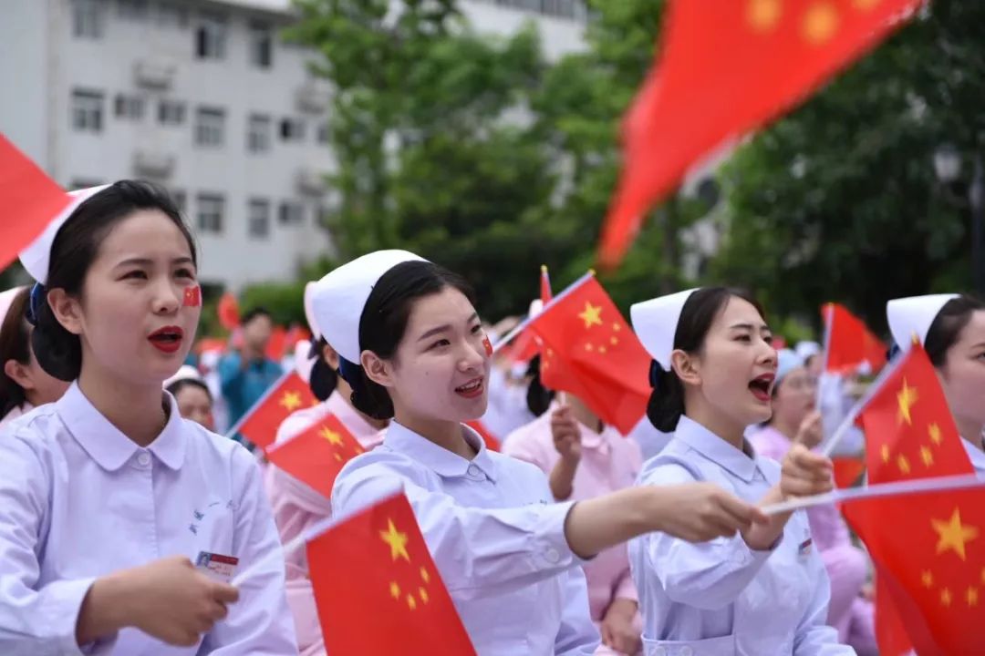 医心向党医声嘹亮系列活动之护理篇千余名护士演绎快闪我和我的祖国