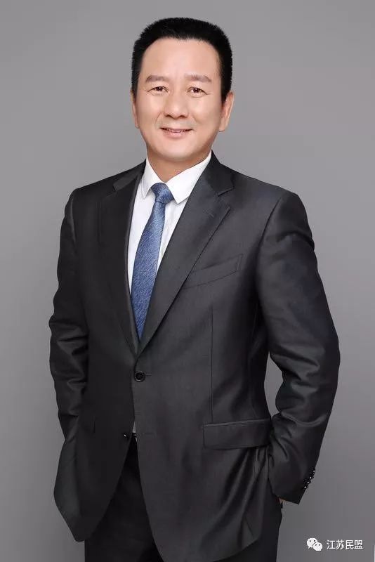 李越锋,江苏丰典律师事务所主任,民盟江苏省委新联会副会长,江苏省