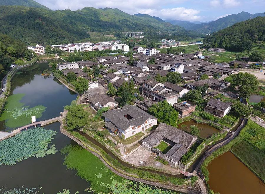 中国经济时报头版介绍永嘉全域旅游!