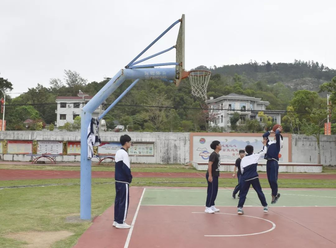 开平港口中学图片