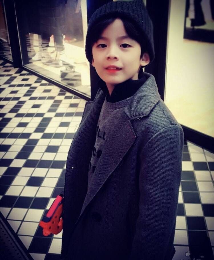 防弹少年团「v」缩小了?