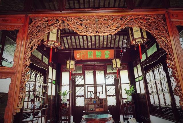 中国传统建筑装饰构件飞罩的艺术魅力