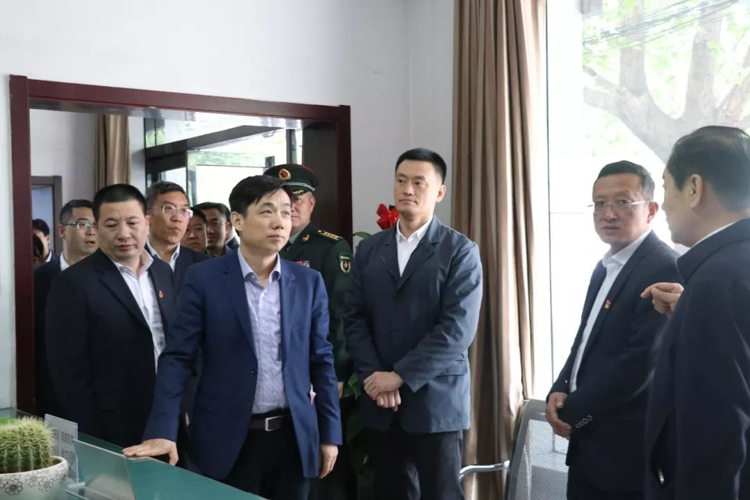 退役军人事务部拥军优抚司副司长王忠诚在盐湖区调研退役军人服务保障