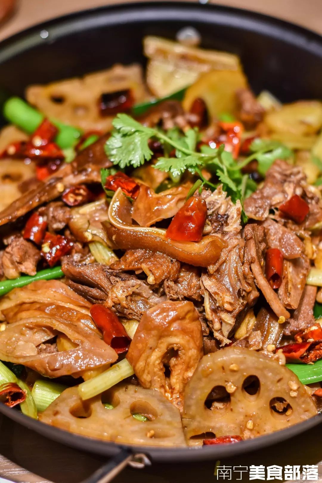 航洋这家卤味no1的大鹅王又出新招食神蔡澜连说3个好吃