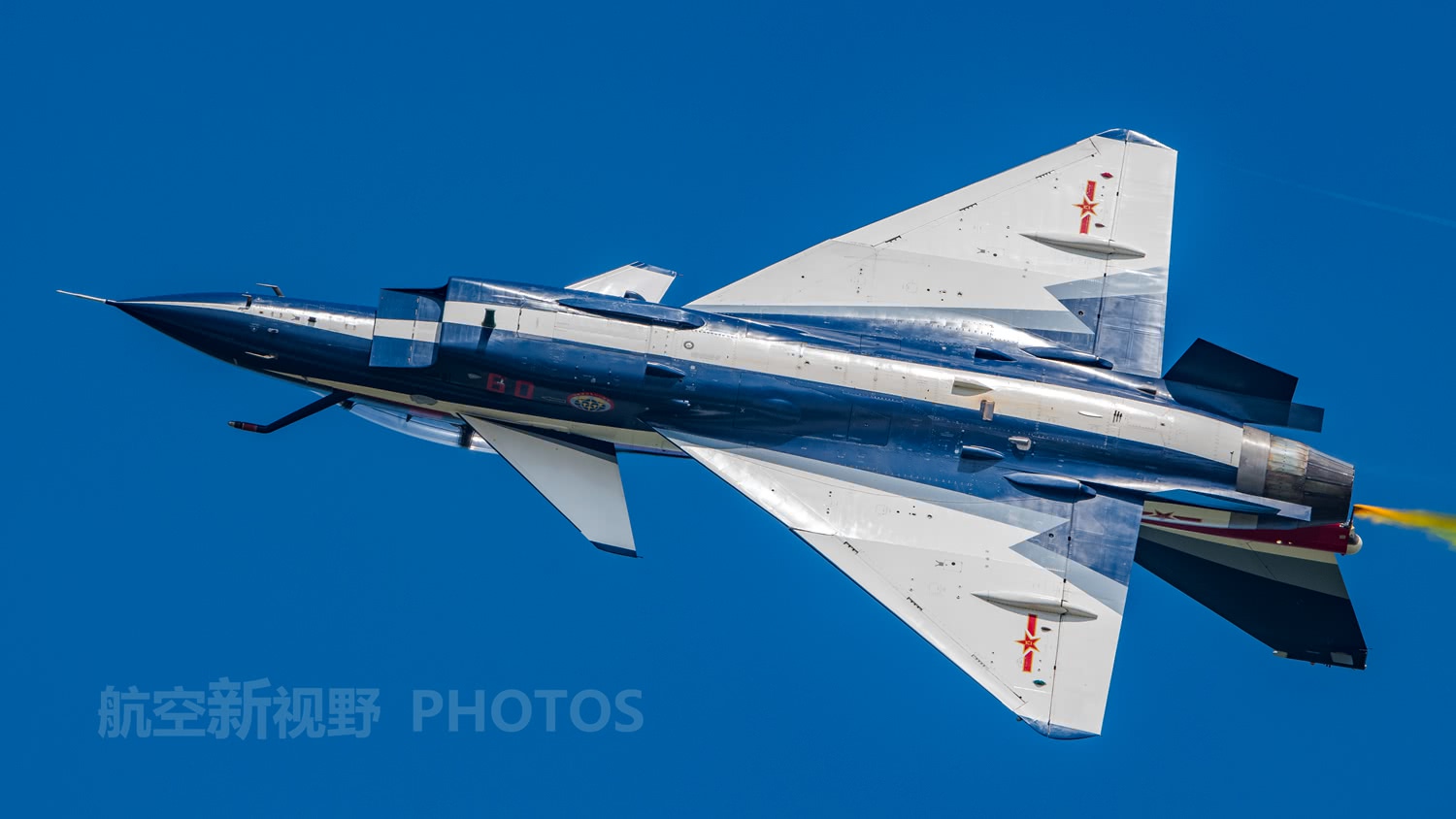 原创航空工业成飞中型单发战斗机多次公开展示双座型号更加帅气