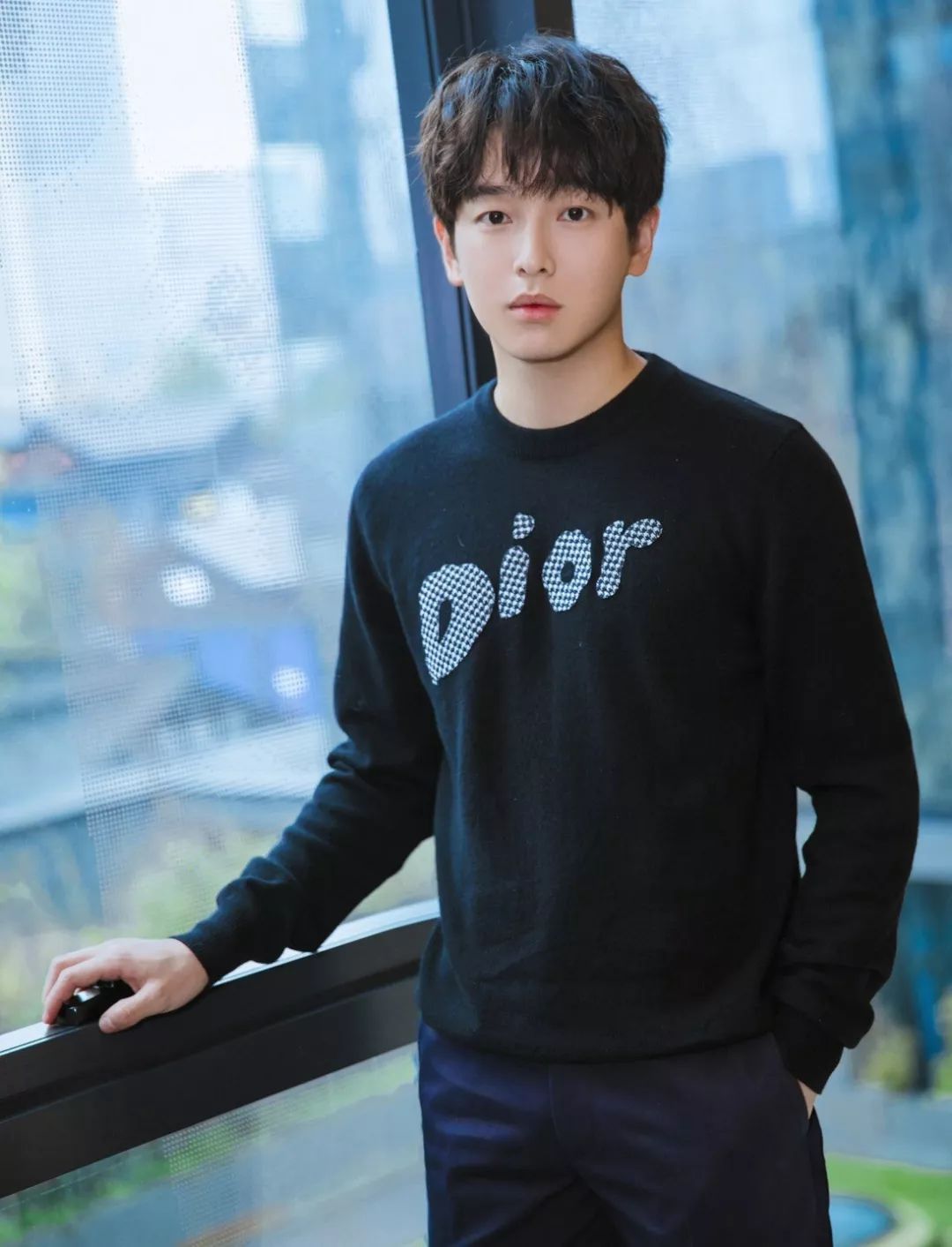 从胖到模糊到瘦出腹肌彭昱畅用了不到两个月