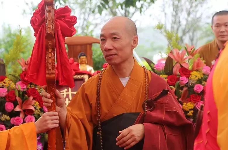 深圳东山寺举行法广法师晋院升座庆典,明生大和尚出席并送位