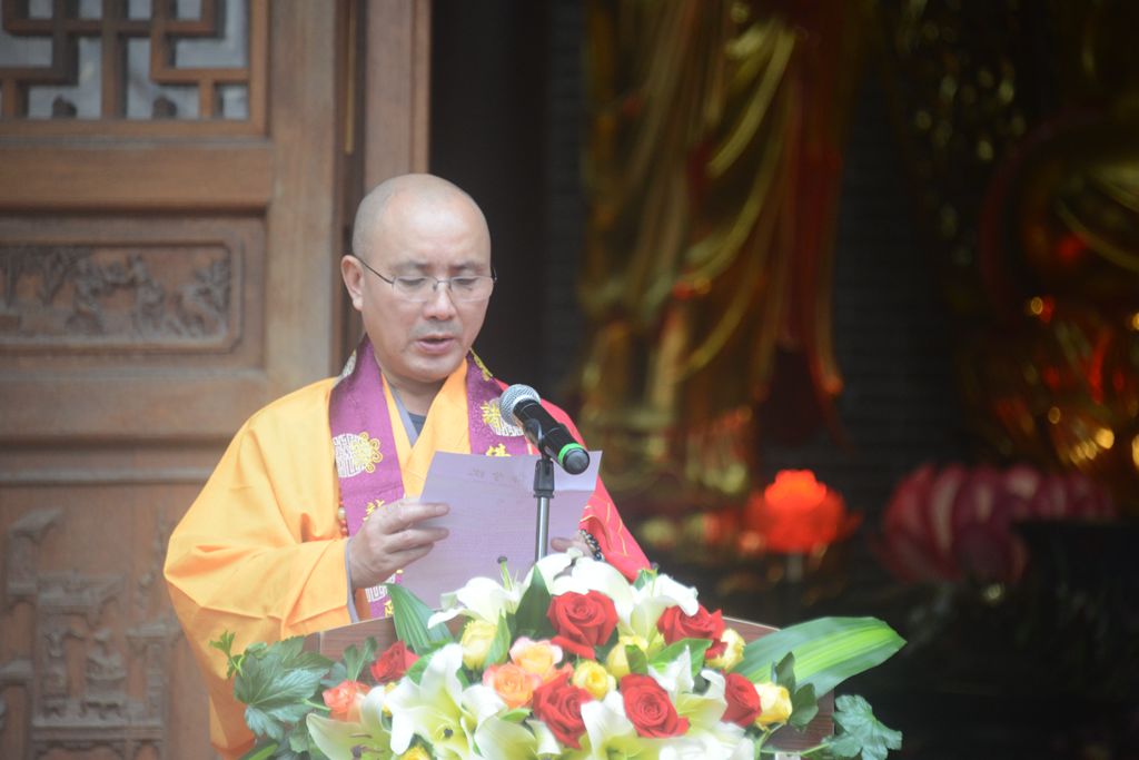 深圳东山寺举行法广法师晋院升座庆典,明生大和尚出席并送位