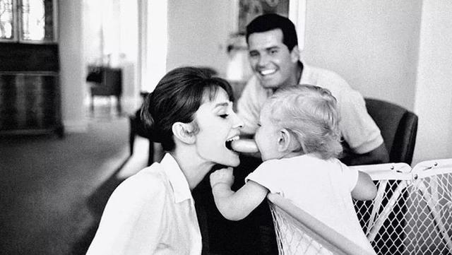 太精辟了赫本说决定两个人在一起多久关键看