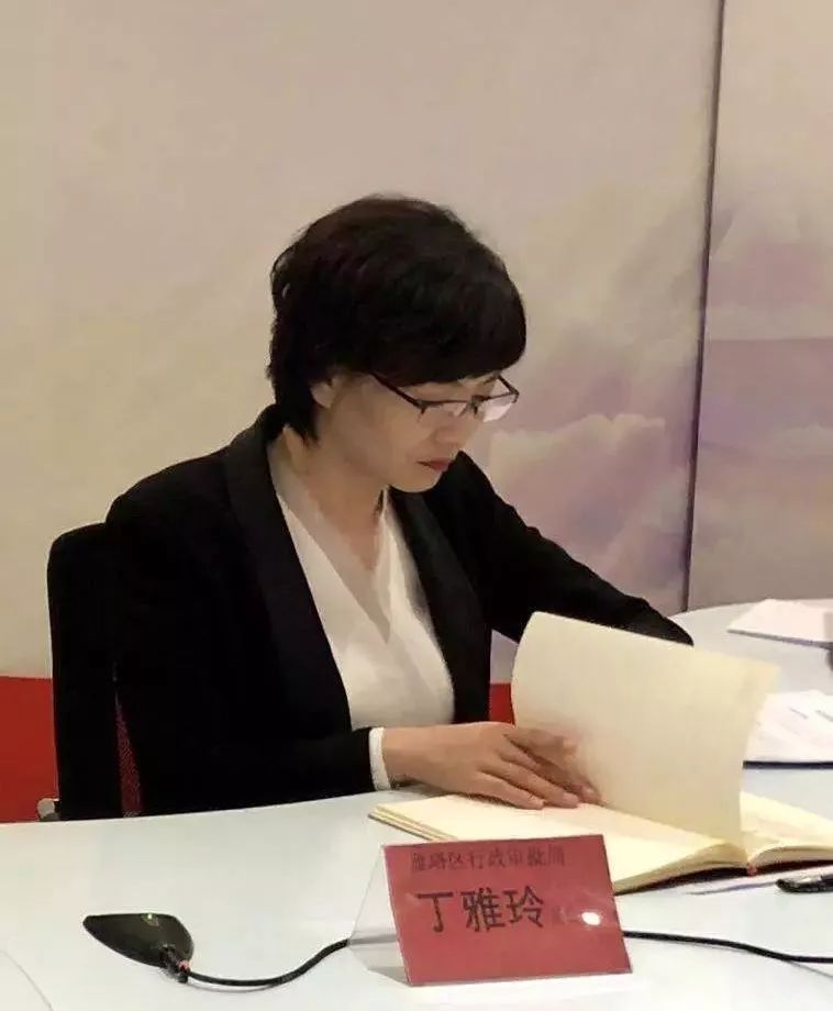 雁塔区行政审批局局长丁雅玲答:营商环境需要有温度的服务支撑,要求