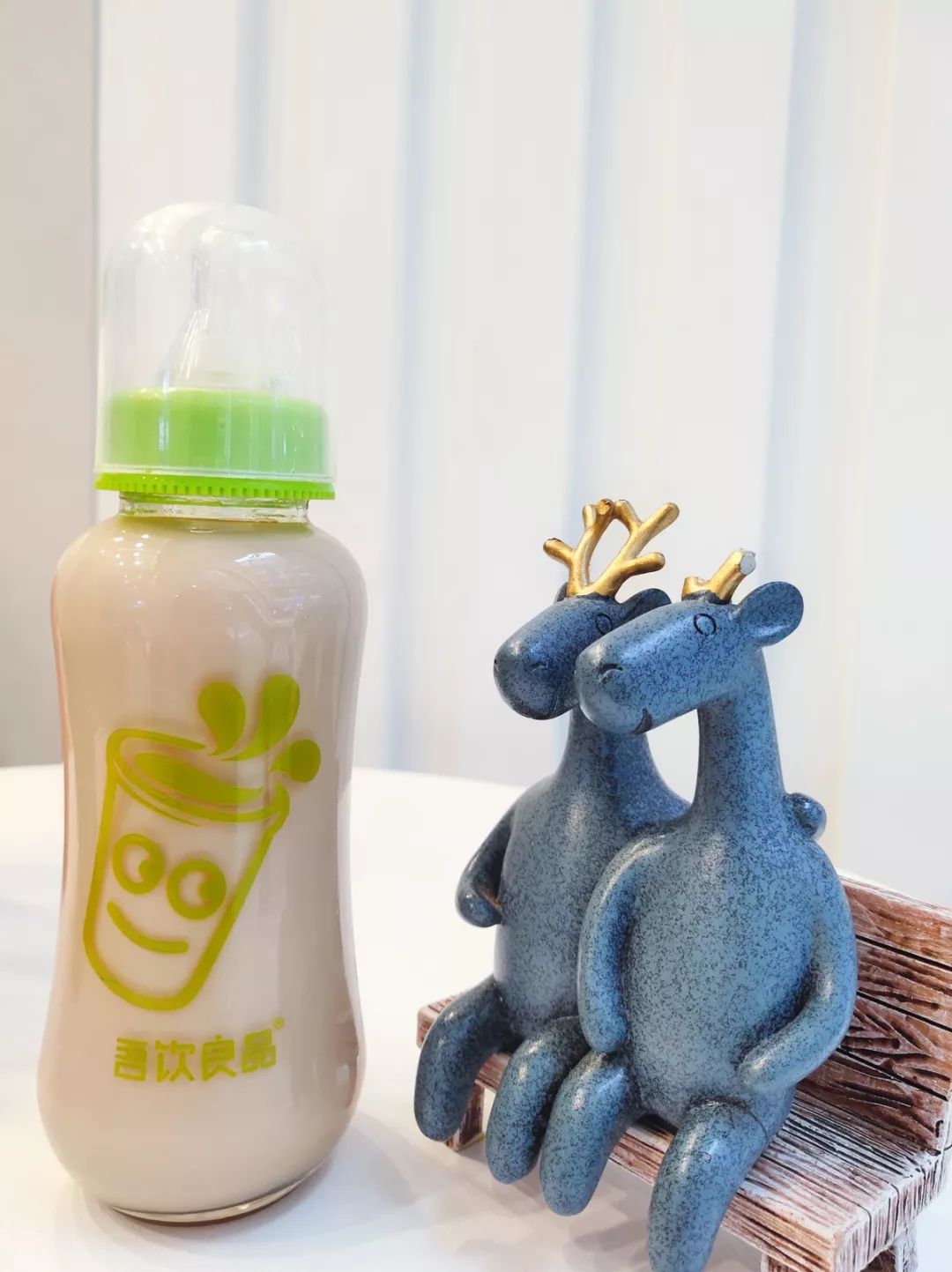 谁还不是个宝宝了,嘬一口奶茶甜甜的穿越回那个甜蜜的童年吧!11.