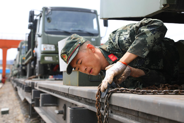 铁路武警图片