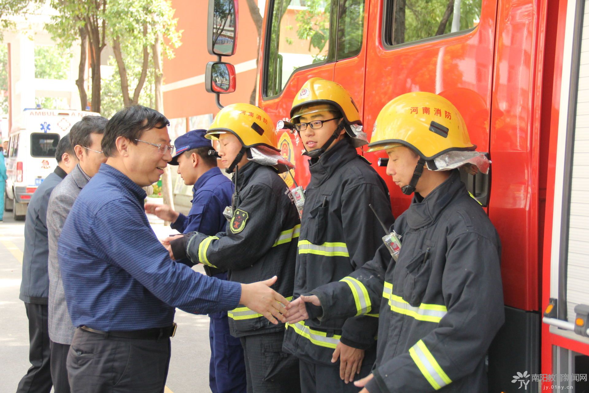 南阳市地震局副局长杨建军做了全面总结评价并提出希望.