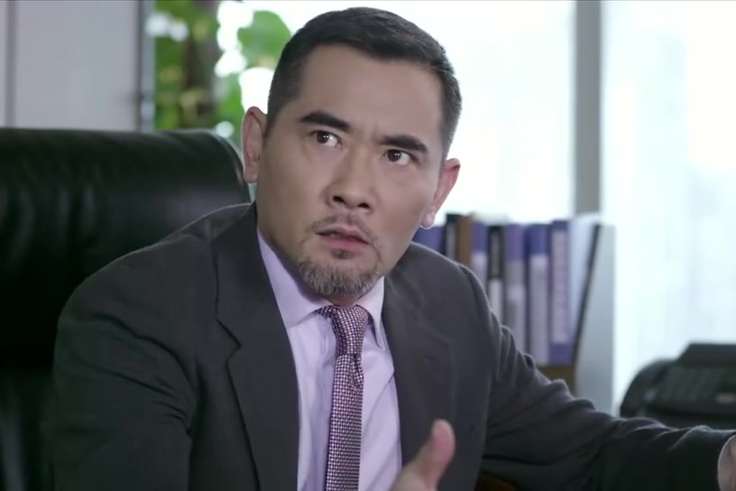 千金归来潘伟森看到女儿这么优秀表现出来的不是高兴而是这副模