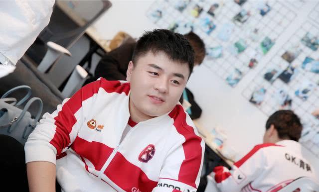 虎牙大腿杯女主播u倪狂喷gk胖墩脏话连篇素质低网友倒数不是没理由的