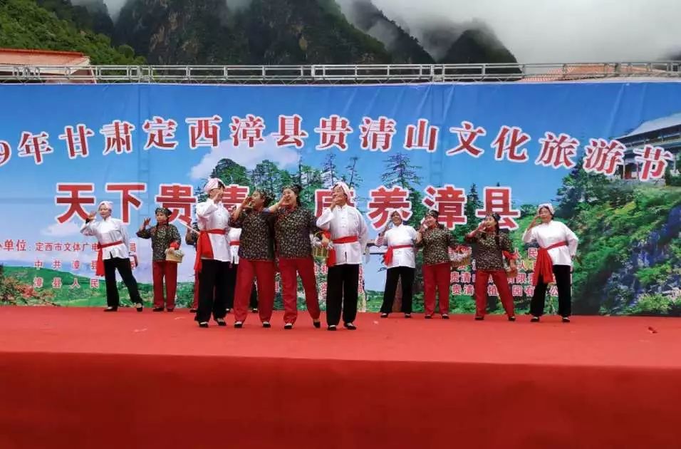 小曲表演唱《割麦》社火滑稽表演《老岭口看秧歌》小曲表演唱《摘花椒