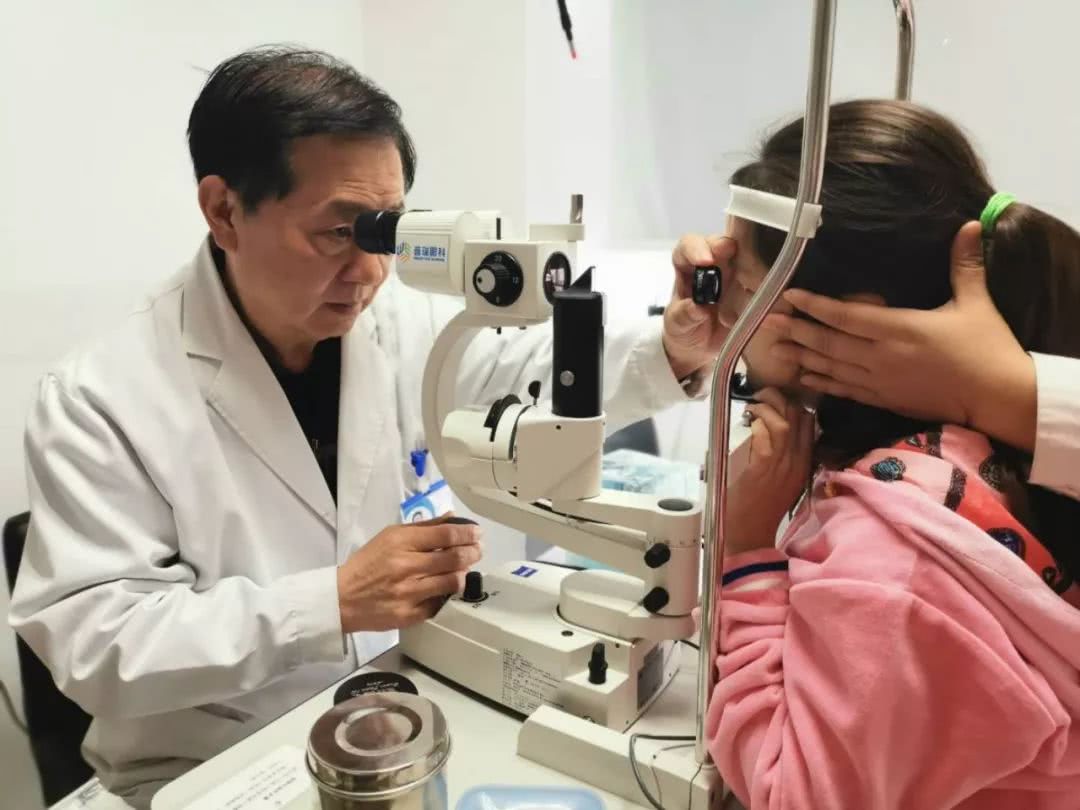 14岁智力障碍眼病患者成功实施手术守护光明守护爱