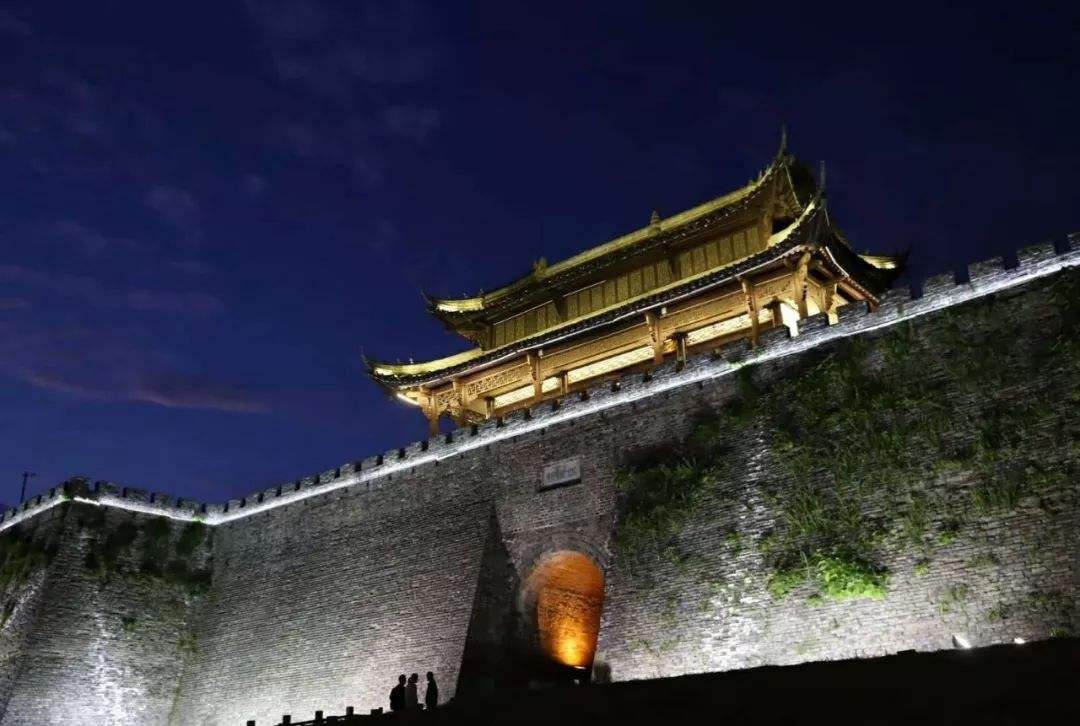 这场文化交流活动让近百名中外艺术家集聚和县