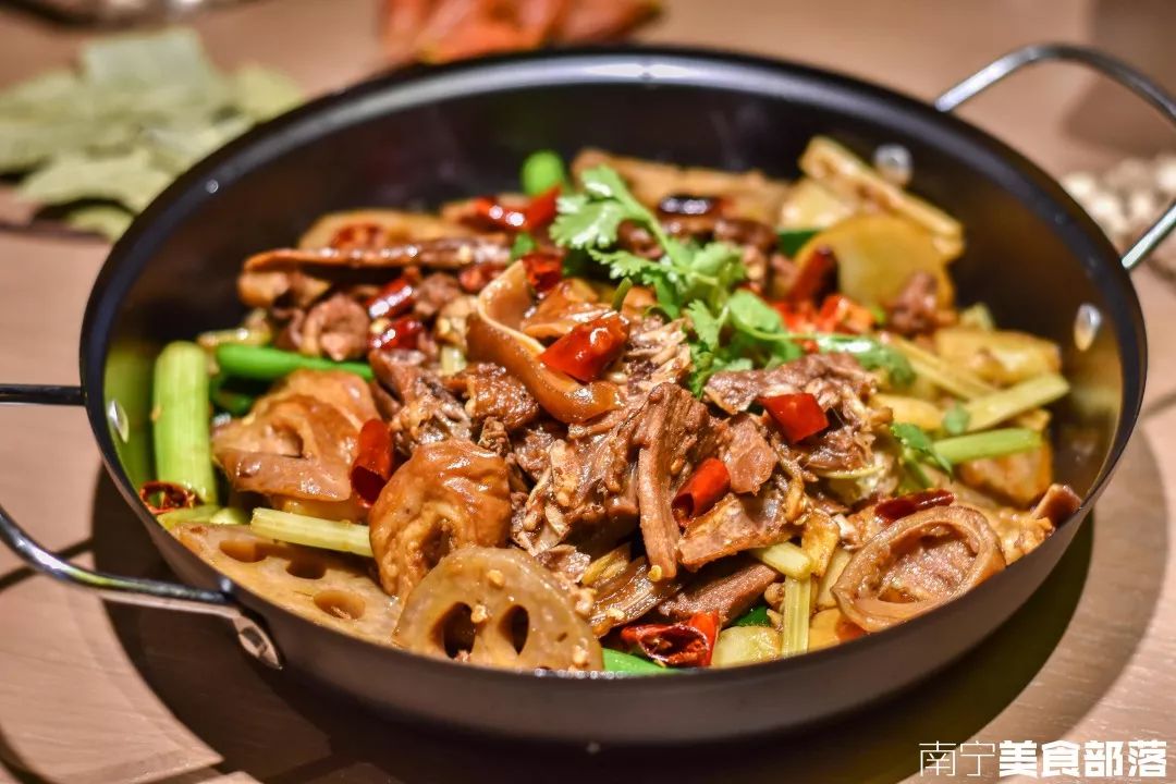 航洋这家卤味no1的大鹅王又出新招食神蔡澜连说3个好吃