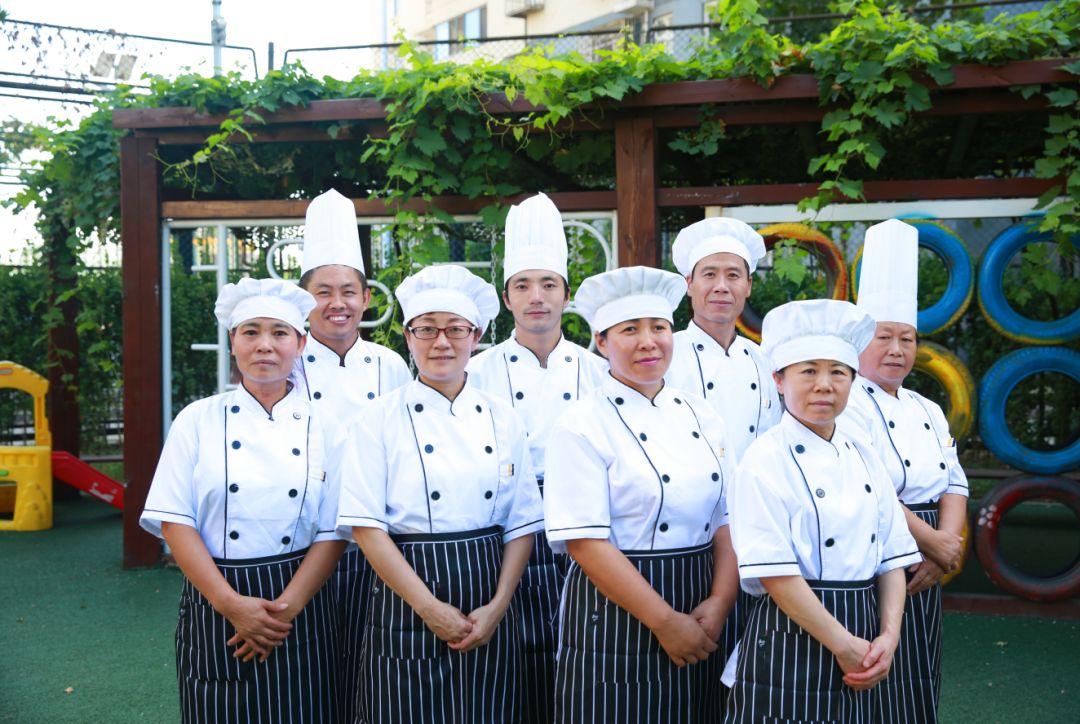 朝花食刻第9期今日推送朝花幼儿园翠成园厨师团队风采