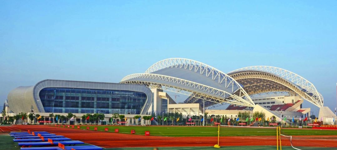 (铁投公司承建)武汉大学卓尔体育馆(总承包公司承建)西安电子科技大学